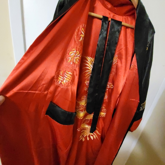 Reversible dragon robe - Picture 5 of 6